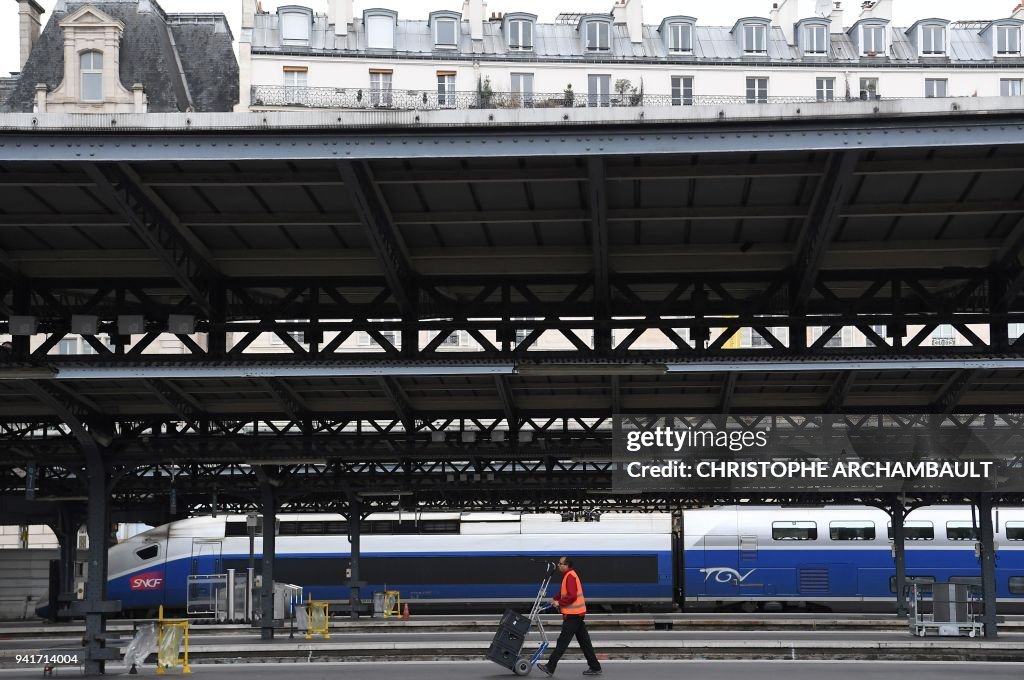 FRANCE-POLITICS-LABOUR-RAIL-STRIKE