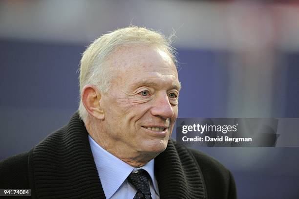 Dallas Cowboys owner Jerry Jones during game vs New York Giants. East Rutherford, NJ 12/6/2009 CREDIT: David Bergman