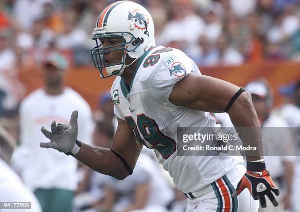 Jason Taylor of the Miami Dolphins rushes during a NFL game against the New England Patriots at Land Shark Stadium on December 6, 2009 in Miami,...