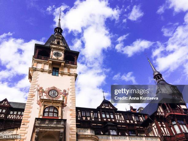 the peles castle, a neo-renaissance castle in the carpathian mountains, near sinaia, romania. it served as a royal summer retreat. - sinaia stock-fotos und bilder