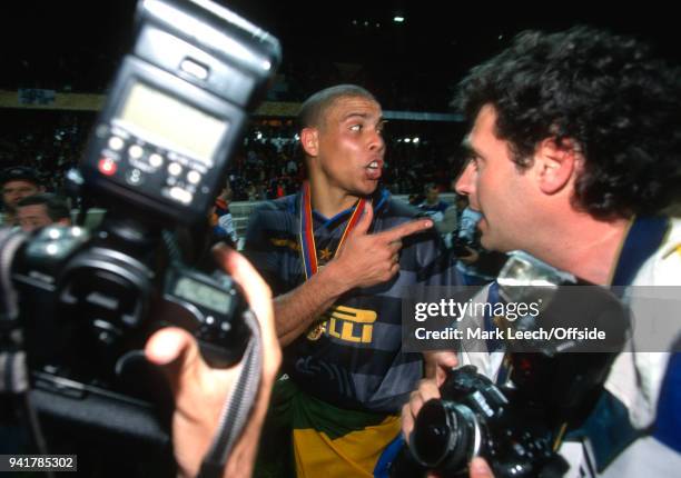 May 1998 Paris, UEFA Cup Final - Lazio v Internazionale - Ronaldo of Inter is surrounded by photographers during the lap of honour