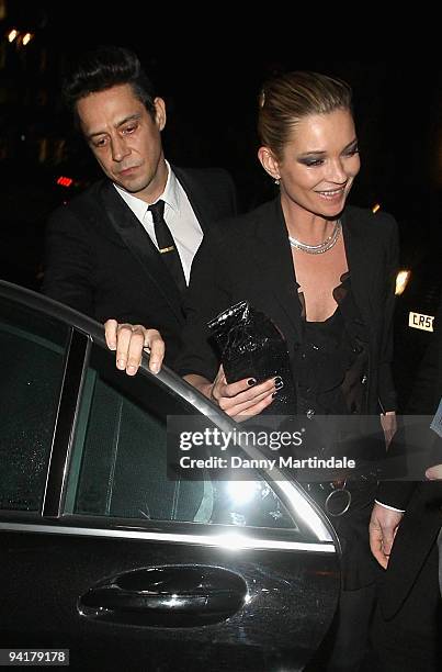 Jamie Hince and Kate Moss attend the British Fashion Awards at The Royal Courts of Justice on December 9, 2009 in London, England.