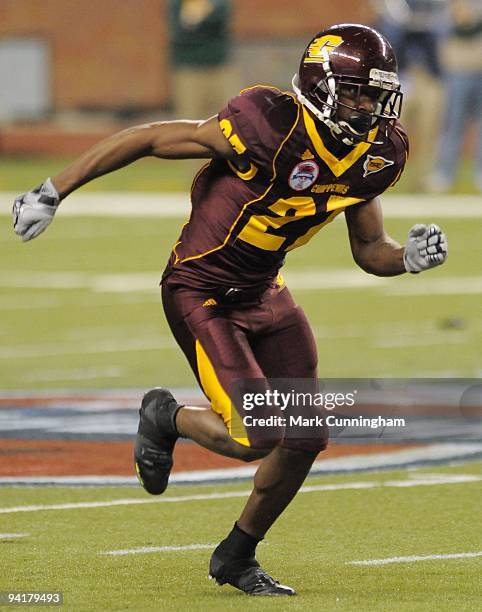 Antonio Brown of the Central Michigan Chippewas runs down field on a play against the Ohio Bobcats during the MAC Conference Championship Game at...