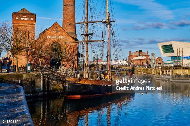 canning dock, liverpool, united kingdom - andrea canning stock-fotos und bilder