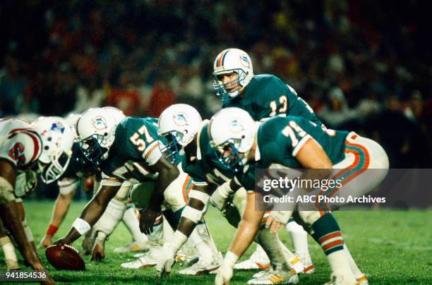 Dan Marino, New England Patriots vs Miami Dolphins gameplay.