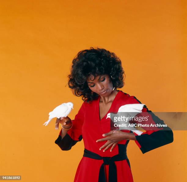 Teresa Graves Photos and Premium High Res Pictures - Getty Images