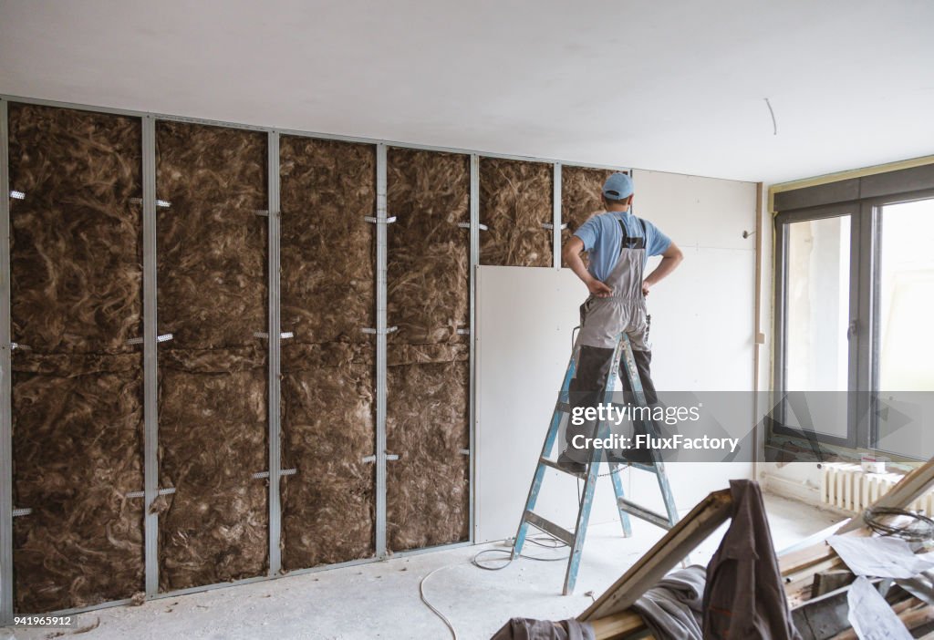 Teamarbeit auf Baustelle hautnah