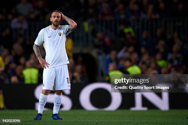 Daniele De Rossi of Roma reacts during the UEFA Champions League Quarter Final first leg match between FC Barcelona and AS Roma at Camp Nou on April...