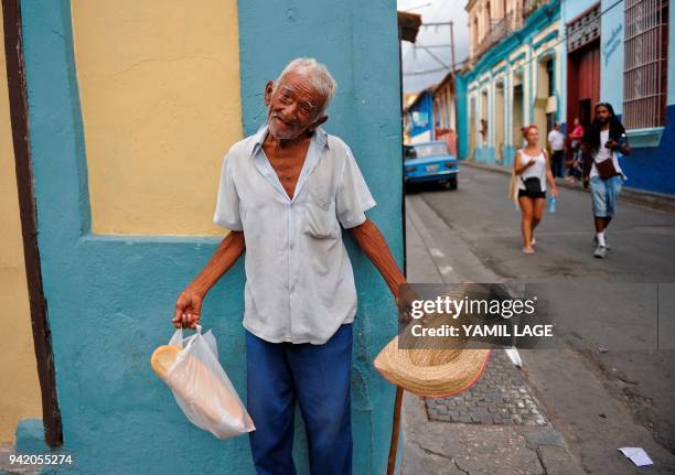 Cuban Ramon Bb 51 Lage Ramon Stock Photos, High-Res Pictures, and Images - Getty Images