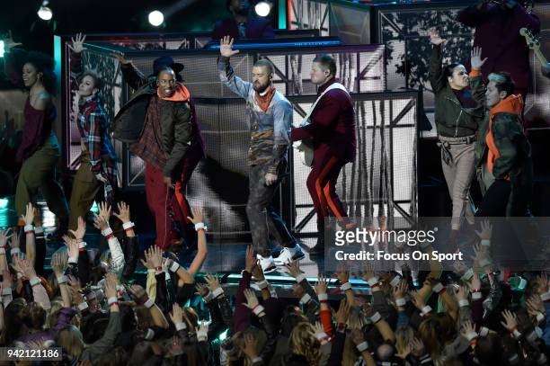 Recording artist Justin Timberlake performs on stage during the Pepsi Super Bowl LII Halftime Show at U.S. Bank Stadium on February 4, 2018 in...