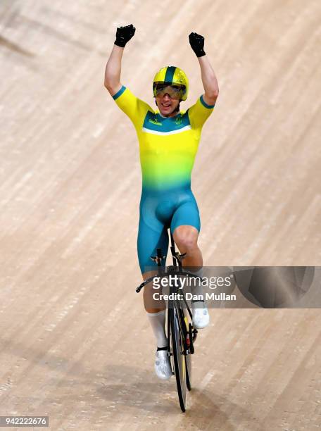 Leigh Howard of Australia celebrates winning gold in the Men's 4000m Team Pursuit Gold Final during the Cycling on day one of the Gold Coast 2018...