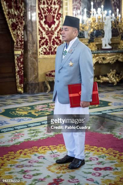King Felipe VI of Spain receives the new ambassador of Nepal to Spain, Bharat Bahadur Rayamajhi, at the Royal Palace on April 5, 2018 in Madrid,...