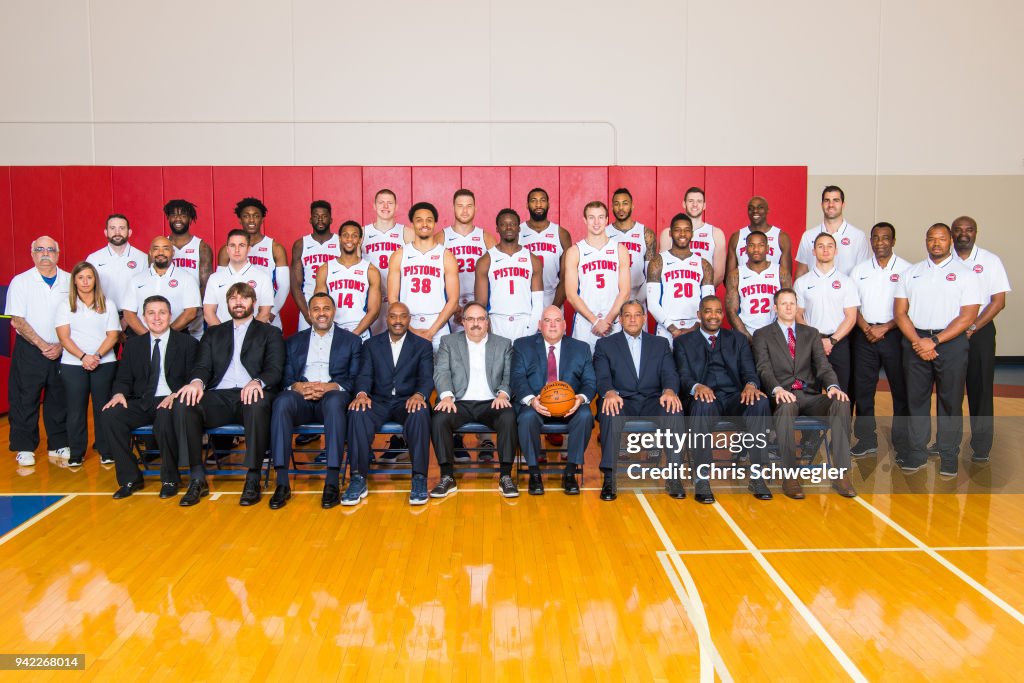 2017-18 Detroit Pistons Team Photo