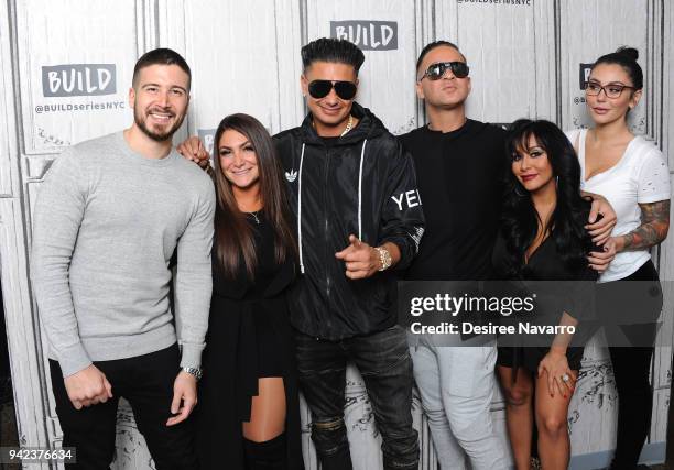 The cast Vinny Guadagnino, Deena Nicole Cortese, Paul 'Pauly D' Delvecchio, Mike 'The Situation' Sorrentino, Nicole 'Snooki' Polizzi and Jenni...