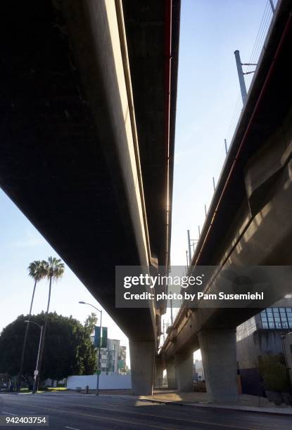 metra train tracks, viewed from below - metra train stock pictures, royalty-free photos & images