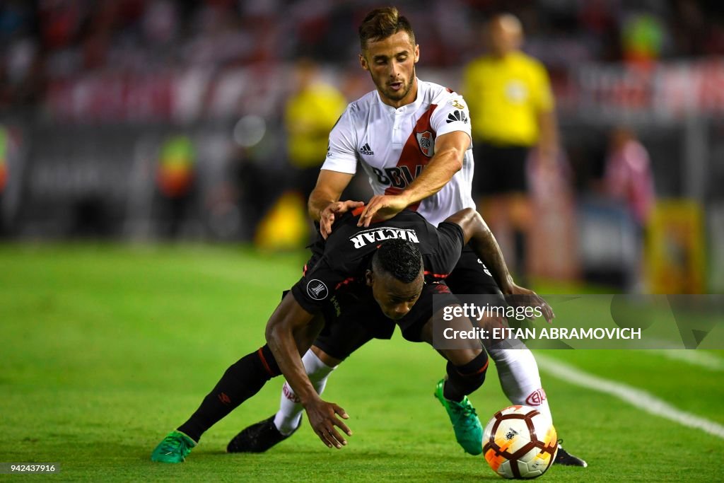 FBL-LIBERTADORES-RIVER-SANTAFE