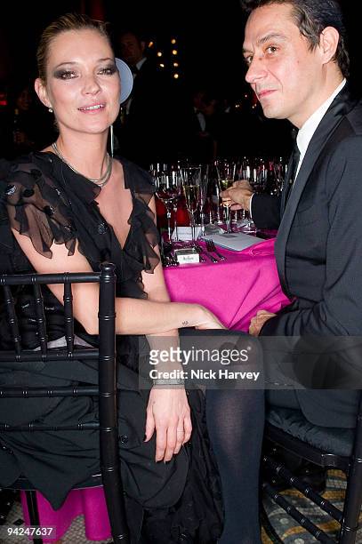 Kate Moss and Jamie Hince attend the British Fashion Awards at Royal Courts of Justice, Strand on December 9, 2009 in London, England.