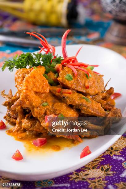 curry crab - chilli crab stock pictures, royalty-free photos & images