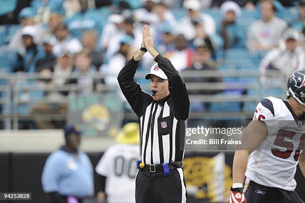 Referee making safety call during Jacksonville Jaguars vs Houston Texans game. Jacksonville, FL 12/6/2009 CREDIT: Bill Frakes