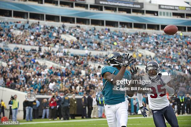 Jacksonville Jaguars Nate Hughes in action, making touchdown catch vs Houston Texans. Jacksonville, FL 12/6/2009 CREDIT: Bill Frakes