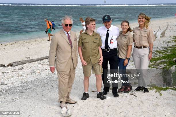 Bob Irwin, Lady Elliot Island Head Peter Gash, Bindi Irwin and Terri Irwin pose with Prince Charles, Prince of Wales before a roundtable meeting,...