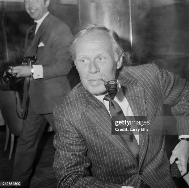 Widmark 564 Richard Widmark Photos Stock Photos, High-Res Pictures, and Images ...