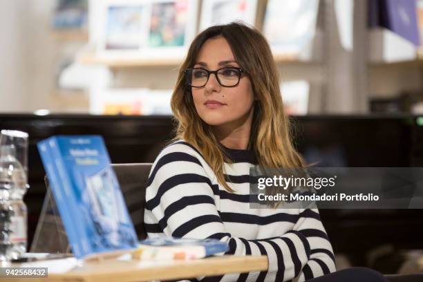 Ambra Angiolini presenting the new book of Stefano Benni Prendiluna at laFeltrinelli. Milan, 11th May 2017