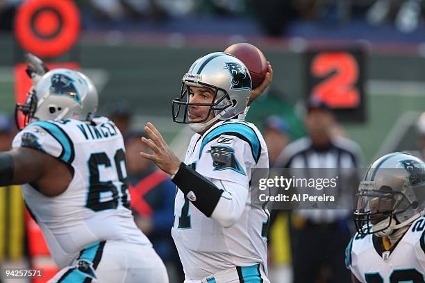 Quarterback Jake Delhomme of the Carolina Panthers passes the ball against the New York Jets at Giants Stadium on November 29, 2009 in East...