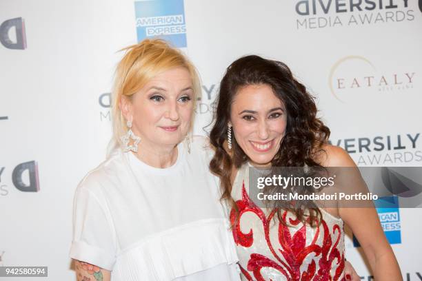 Francesca Vecchioni, presidente dell'associazione Diversity, con la deejay italiana La Pina al photocall dei Diverisity Media Awards all'Unicredit...