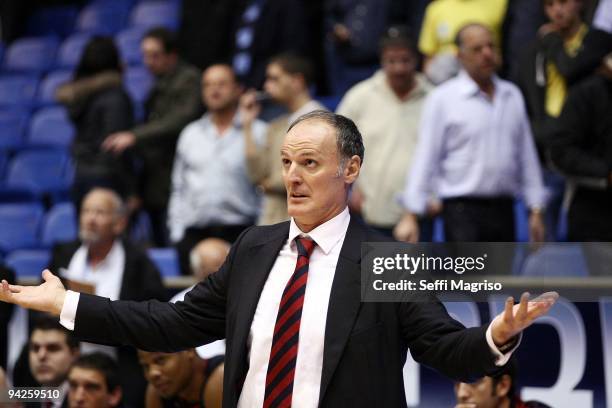 Head coach Dusko Ivanovic of Caja Laboral in action during the Euroleague Basketball Regular Season 2009-2010 Game Day 7 between Maccabi Electra Tel...