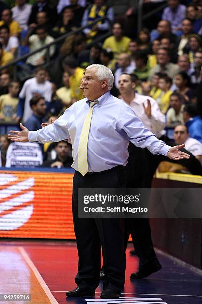 Pini Gershon, Head Coach of Maccabi Electra Tel Aviv in action during the Euroleague Basketball Regular Season 2009-2010 Game Day 7 between Maccabi...