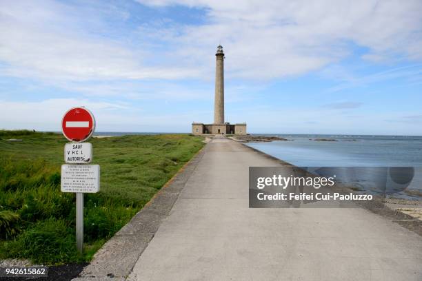 the gatteville lighthouse at gatteville-le-phare, manche department, france - mer cotentin photos et images de collection