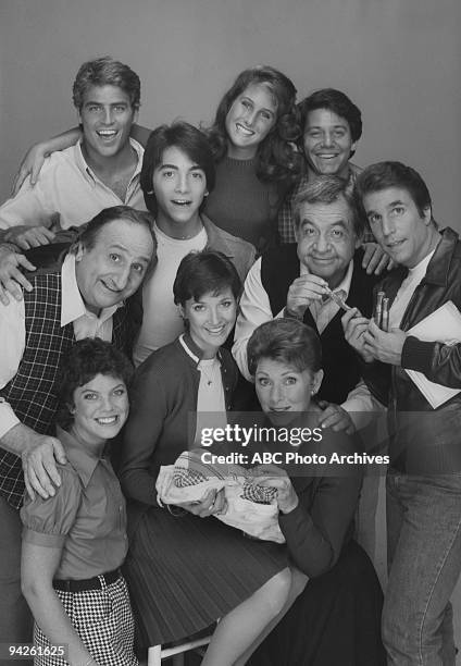 Aired on September 22, 1981. TED MCGINLEY;SCOTT BAIO;CATHY SILVERS;ANSON WILLIAMS;AL MOLINARO;TOM BOSLEY;HENRY WINKLER;ERIN MORAN;LYNDA...