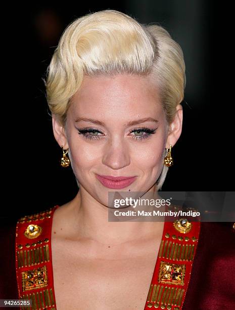 Kimberly Wyatt attends the World Premiere of Avatar at Odeon Leicester Square on December 10, 2009 in London, England.