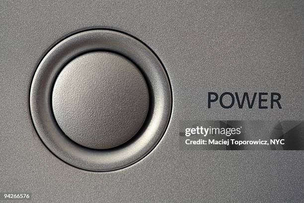 power - button fotografías e imágenes de stock