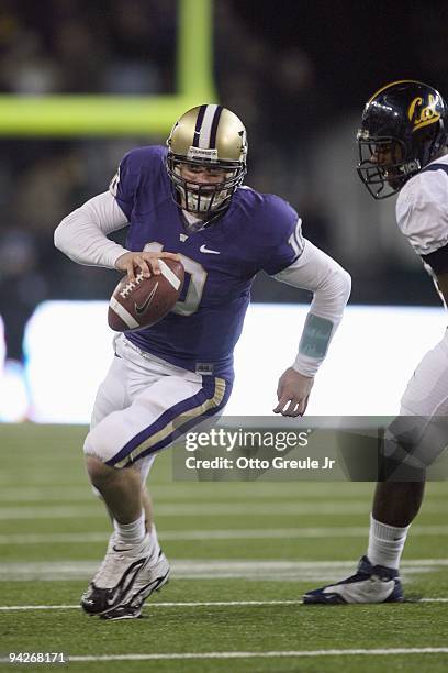 Quarterback Jake Locker of the Washington Huskies moves to pass the ball during the game against the California Bears on December 5, 2009 at Husky...