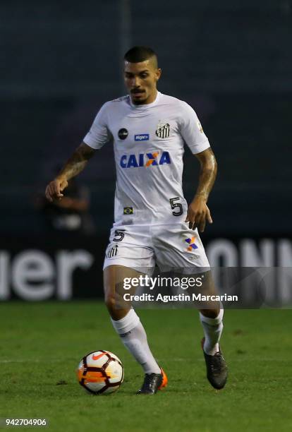 Alison of Santos controls the ball during a match between Estudiantes and Santos as part of Copa CONMEBOL Libertadores 2018 at Estadio Centenario...