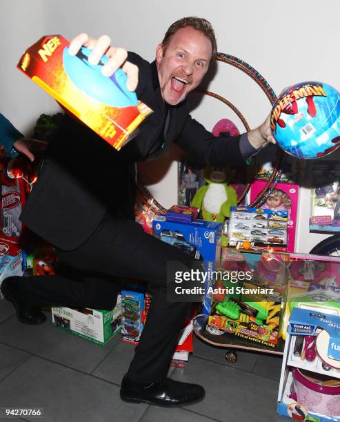 Morgan Spurlock hosts the Warrior Poets' 5th anniversary party at SPiN New York on December 10, 2009 in New York City.