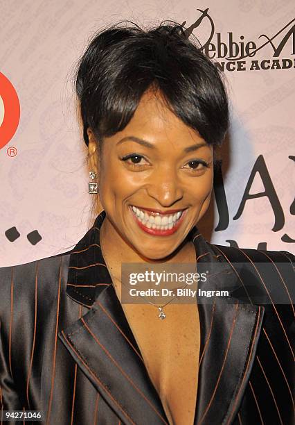 Actress Kellita Smith arrives at Debbie Allen's "OMAN, Oh Man!" Opening Night Gala at Royce Hall, UCLA on December 10, 2009 in Westwood, California.