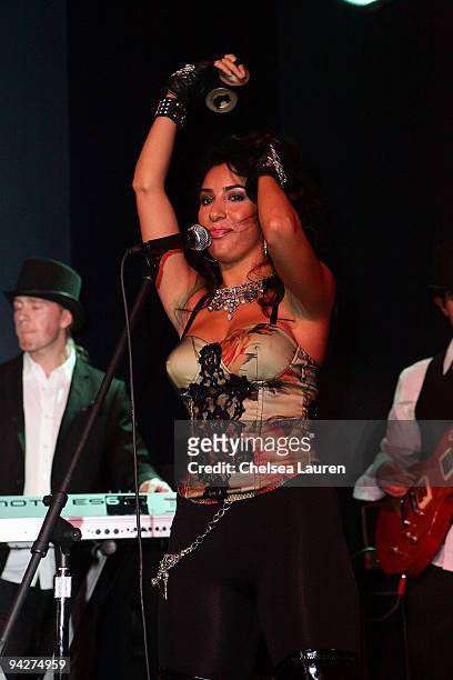 Singer Liana "Roxxy" Mendoza performs at the Cabana Club on December 3, 2009 in Los Angeles, California.
