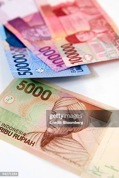 Receipt Rupiah 830 Indonesian Rupiah Note Stock Photos, High-Res Pictures, and Images ...