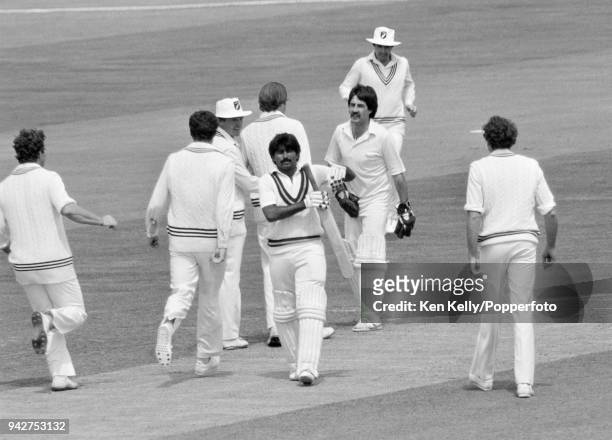 Javed Miandad of Pakistan walks off after being dismissed by Ewen Chatfield of New Zealand during the Prudential World Cup group match between New...