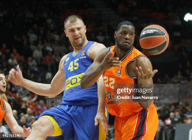 Latavious Williams, #22 of Valencia Basket in action during the 2017/2018 Turkish Airlines EuroLeague Regular Season Round 30 game between Valencia...