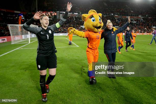 Sari van Veenendaal of Holland Women, Dutchy, Danique Kerkdijk of Holland Women during the World Cup Qualifier Women match between Holland v Northern...