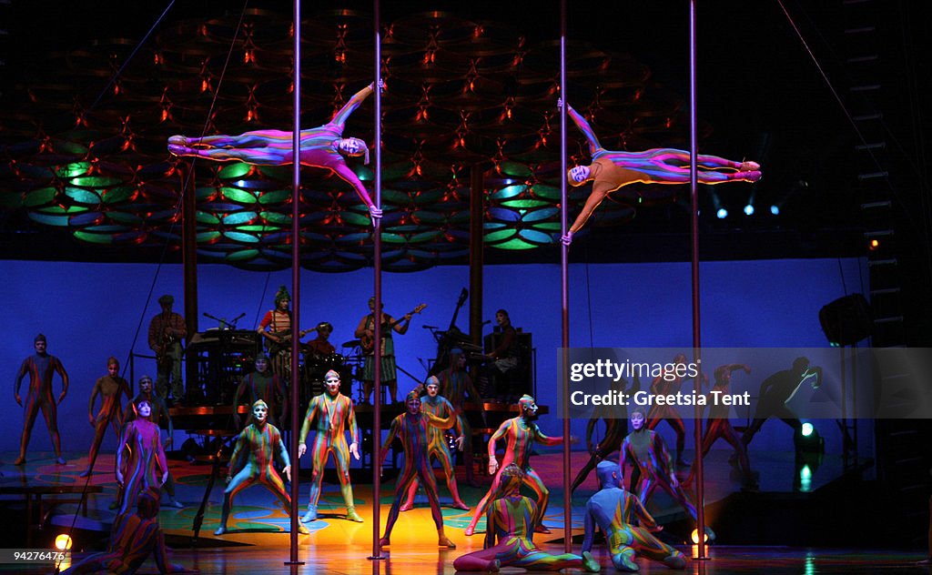 Acrobats Perform As Part Of The Saltimbanco Show By Cirque Du Soleil acrobats-perform-as-part-of-the-saltimbanco-show-by-cirque-du-soleil