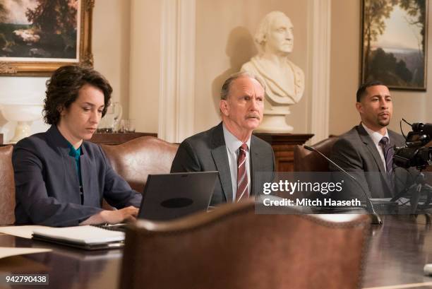 Standing in the Sun" - Cyrus and Jake's mission to take the White House reaches a new level of deceit when Liv is called to testify against Mellie,...