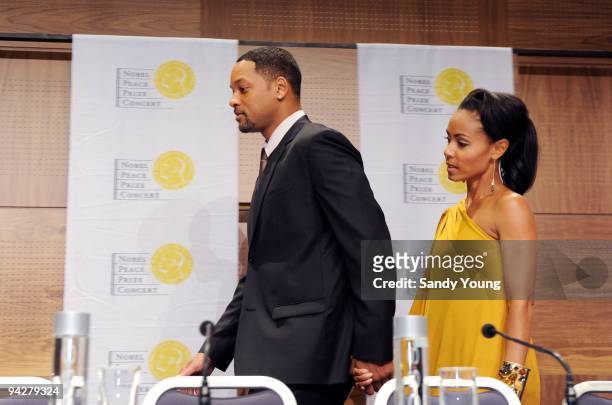 Hosts Will Smith and wife Jada Pinkett Smith attend the Nobel Peace Prize Concert Press Conference at Plaza Hotel on December 11, 2009 in Oslo,...