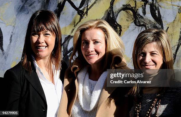 Spanish actress Mabel Lozano, Spanish Minister Bibana Aido and actress Emma Thompson attend "The Journey" opening exhibition at Retiro Park on...