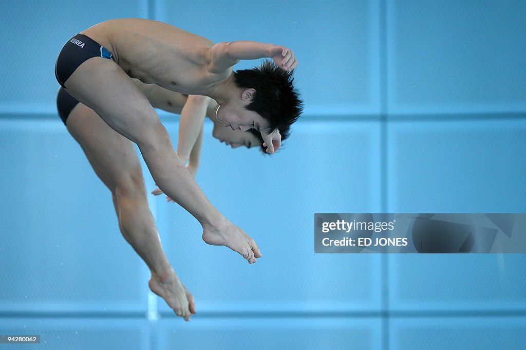 Cho Kwan-Hoon and Park Ji-Ho of South Ko