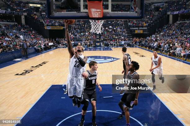 Ben McLemore of the Memphis Grizzlies goes to the basket against the Sacramento Kings on April 6, 2018 at FedExForum in Memphis, Tennessee. NOTE TO...